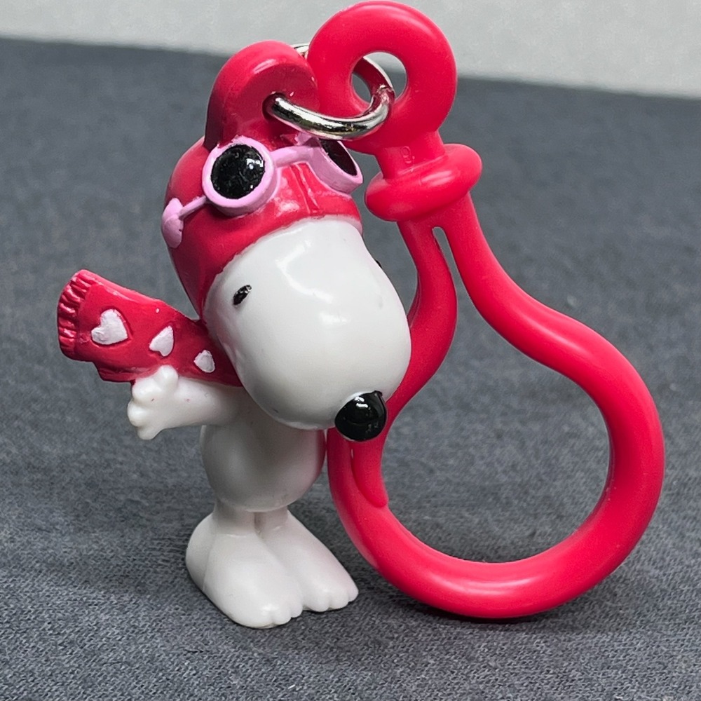 Peanuts Unisex Snoopy Flying Ace Keychain Plastic Red White Pilot 2012 Accessory